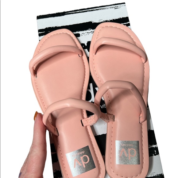 Dolce Vita Pink Jelly Sandals - Picture 3 of 6